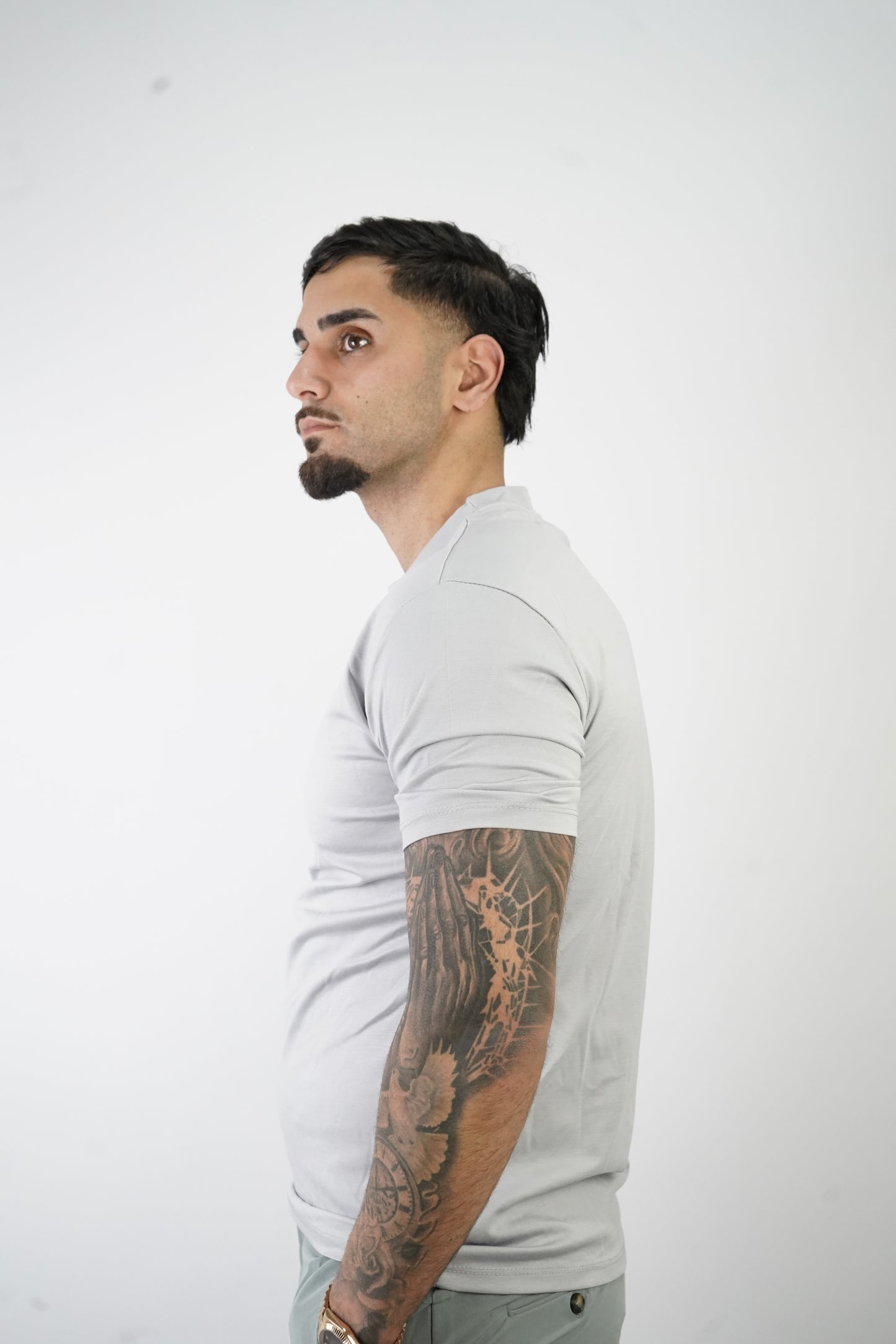 LIGHT GREY T-SHIRT