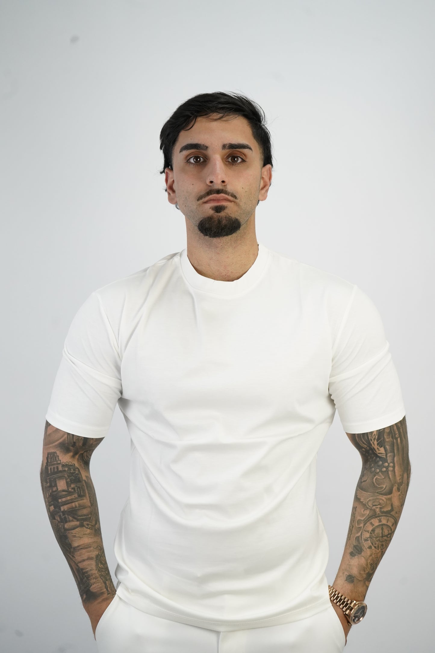 CLASSIC WHITE T-SHIRT