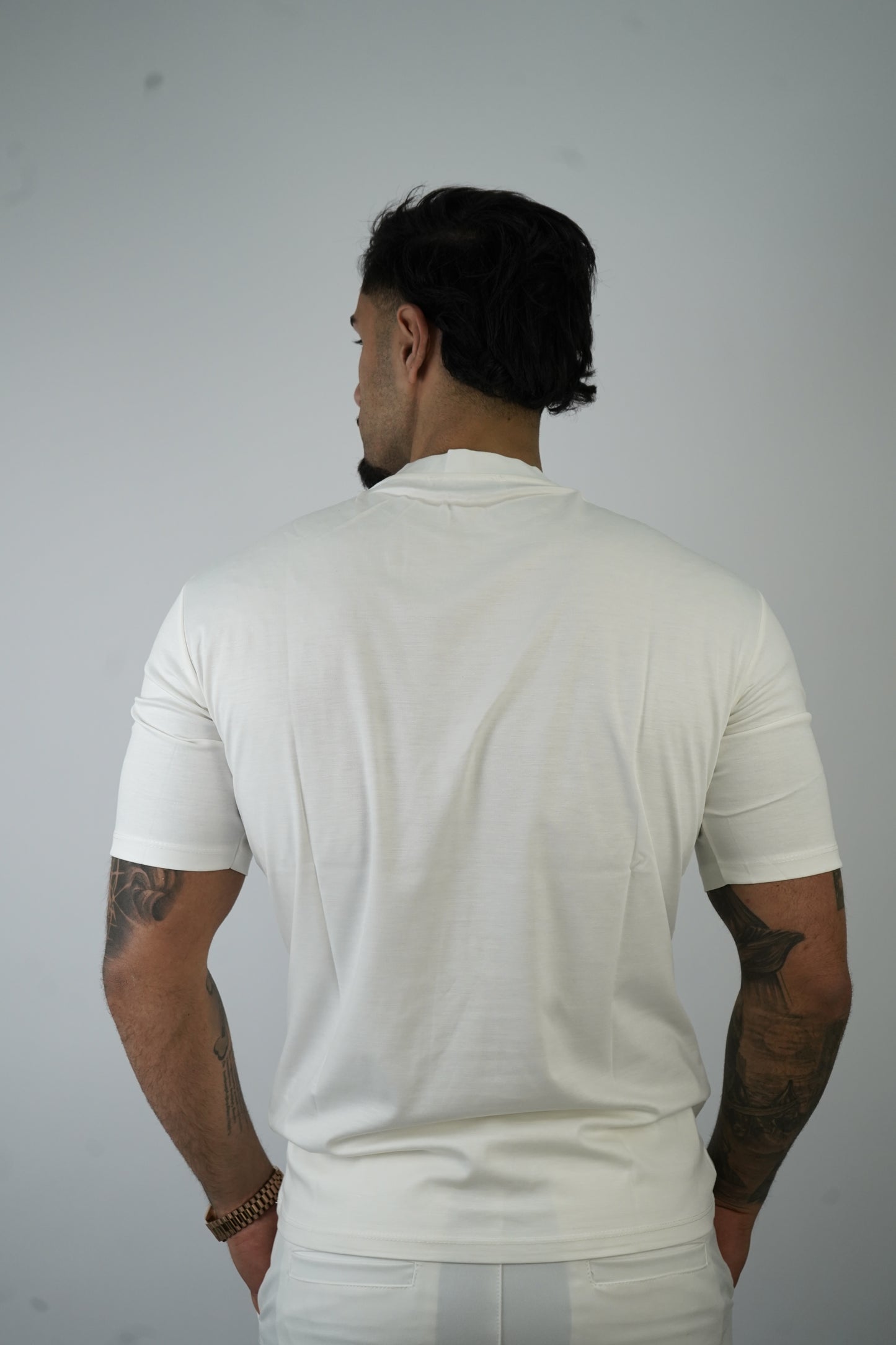 CLASSIC WHITE T-SHIRT